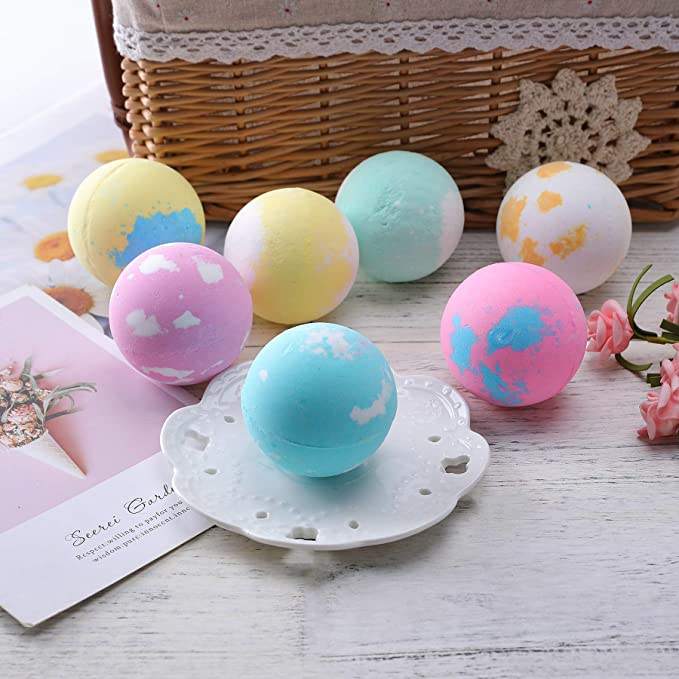 Check Out Our Favorite All Natural Bath Bombs!